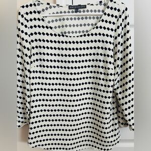 Brixon Ivy White w/ Black Shapes Woman’s Medium Long Sleeve Blouse